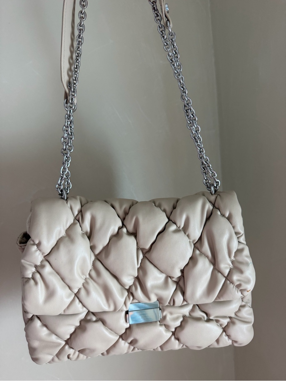 Quilted Shoulder Bag in Light Beige with Silver Chain